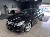 Mercedes-Benz E 200*AMG*AUTOMATIK*Bi-XENON*PTS*NAVI*SITZHEIZUN - Mercedes-Benz E 200 in Duisburg
