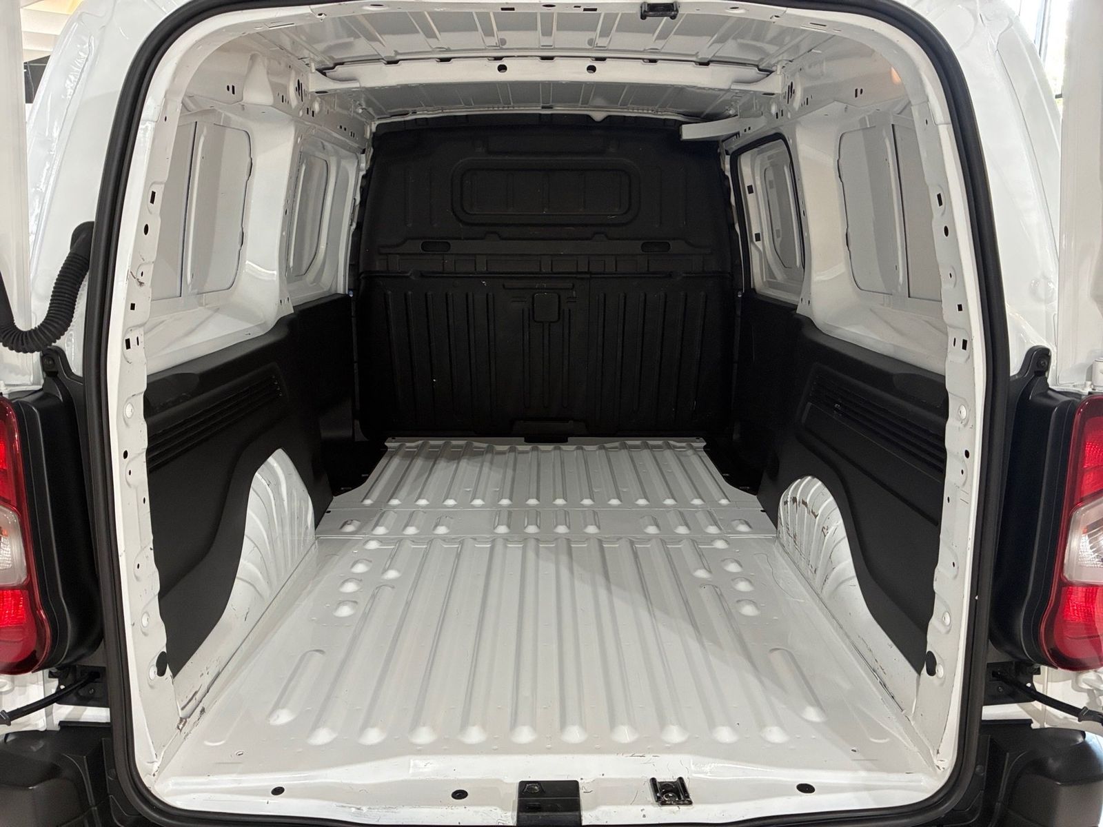 Fahrzeugabbildung Opel Combo E Cargo 1.5 D NLast XL PDC,Klima,XL