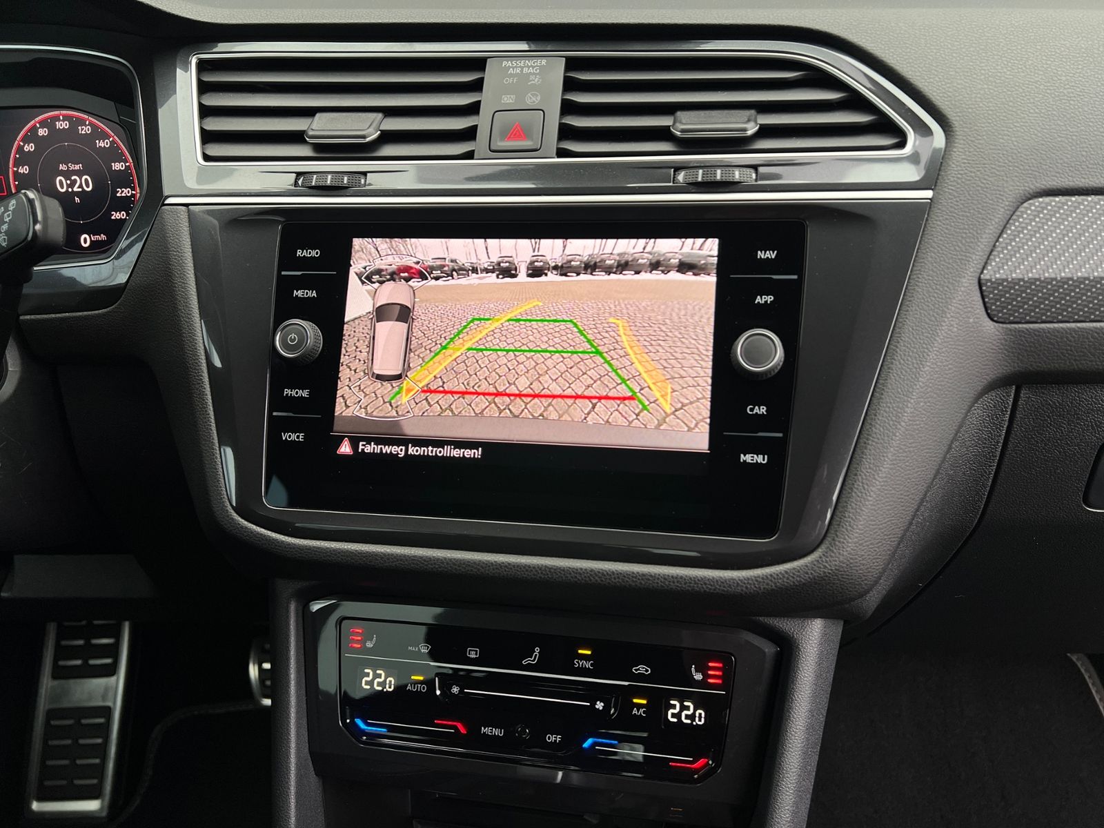 Fahrzeugabbildung Volkswagen Tiguan Allspace R-Line 2.0 TDI DSG 4MOTION *AHK,