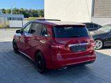 Mercedes-Benz B 180d**AMG PAKET*PANO*LEDER*FACELIFT** - Mercedes-Benz B 180 mit Diesel-Antrieb: Limousine, Automatik