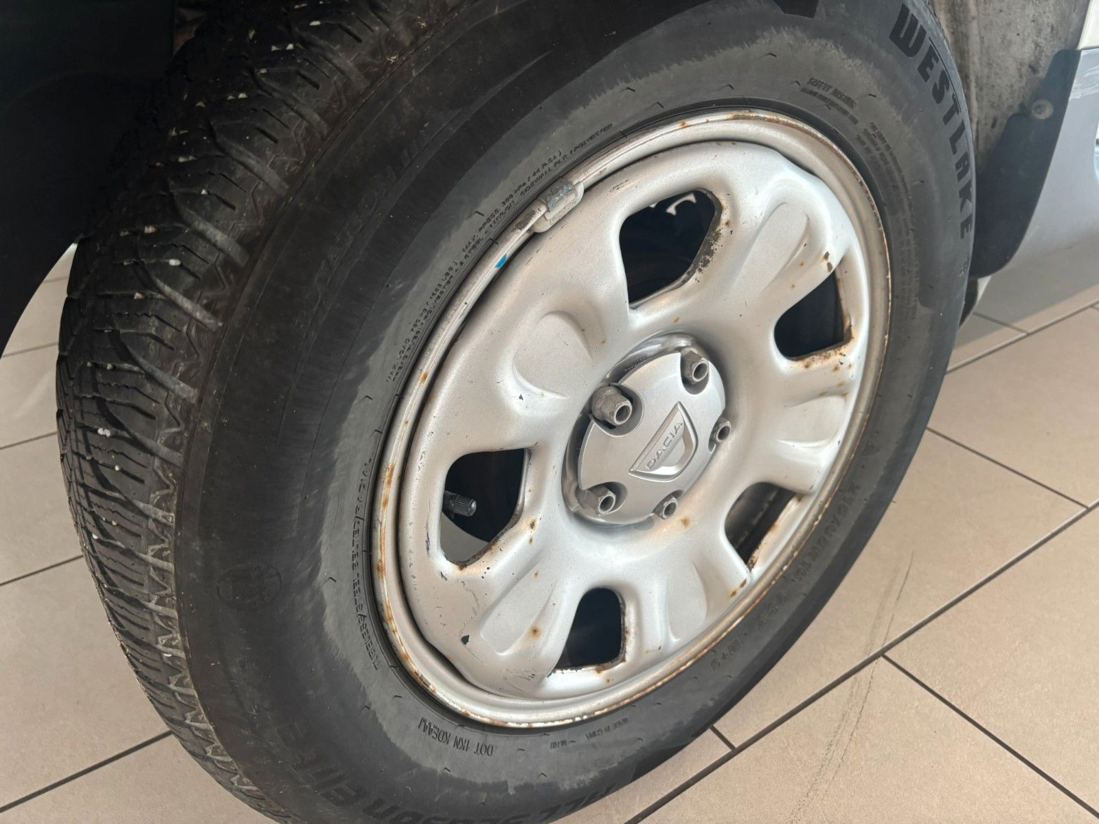 Fahrzeugabbildung Dacia Duster 1.2 92KW 2WD NAVI/ALLWETTER/5-GANG