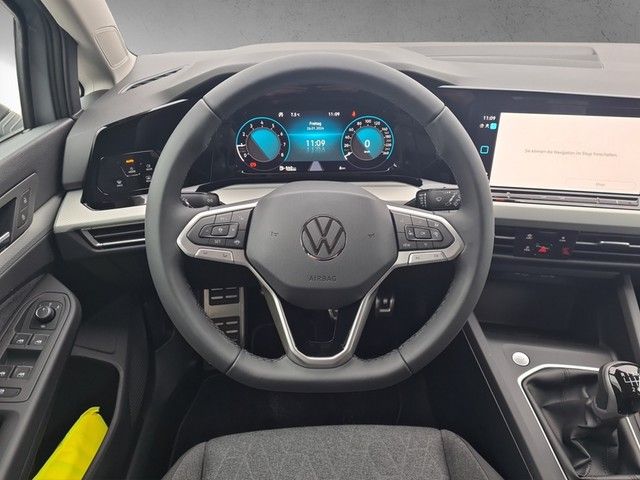 Fahrzeugabbildung Volkswagen Golf VIII TSI Move LED Navi AID RFK SH LM