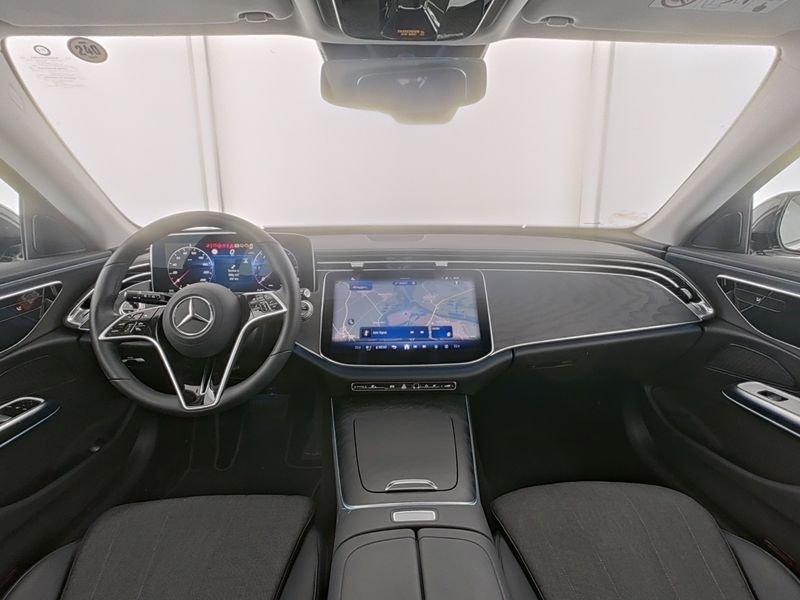 Mercedes-Benz E 220 d T AVANTGARDE Advanced+AHK+Kamera+MY2026!