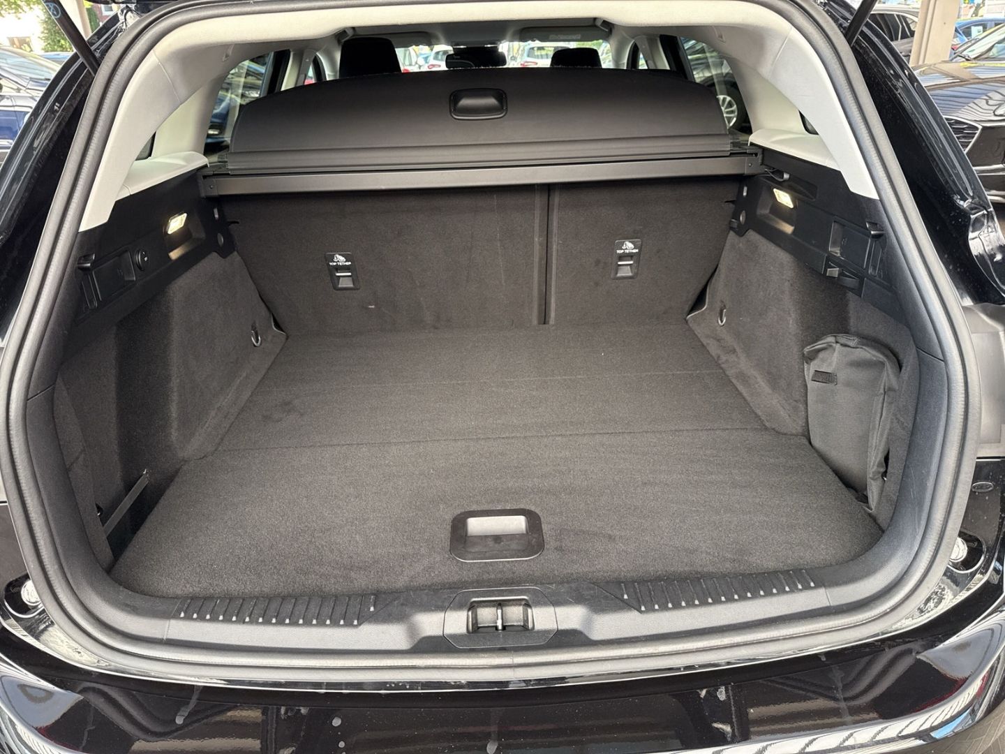 Fahrzeugabbildung Ford Focus Turnier Titanium 1.0 EcoBoost Mild-Hybrid