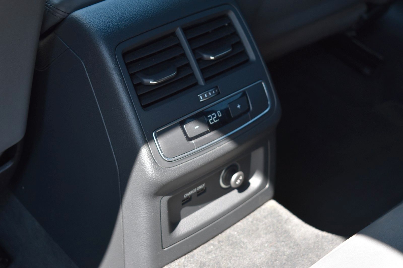Fahrzeugabbildung Audi A4 Avant 35 TFSI sport S-line Service neu