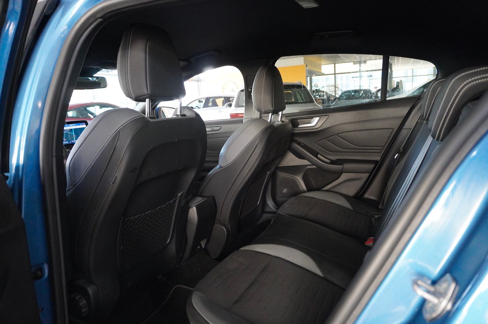 Fahrzeugabbildung Ford Focus Lim. ST 2.3 ECOBOOST NAVI/LED/SH/SPORT/B&O