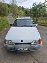 Opel Kadett E 1.4i Caravan - Opel Kadett: Kombi