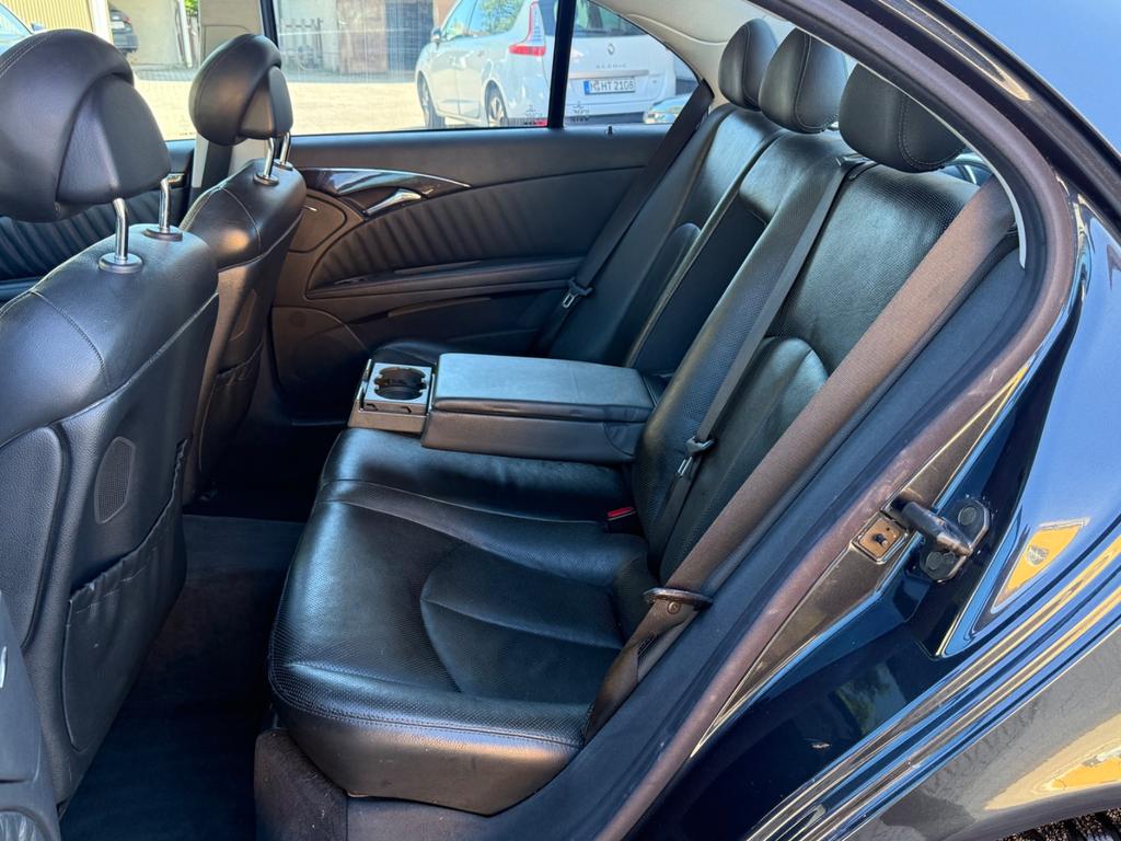 Mercedes-Benz E 320