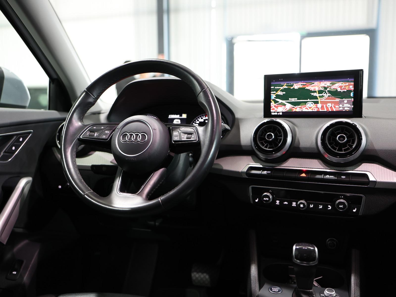 Audi Q2 35 TFSI ADVANCED SILVER & BLACK / LED, LEDER, миниатюра 17