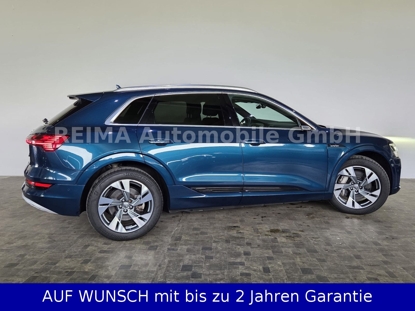Fahrzeugabbildung Audi e-tron 55 quattro advanced, AHK, Virtual, ACC