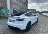 Tesla Model Y Performance - Tesla Model Y von privat