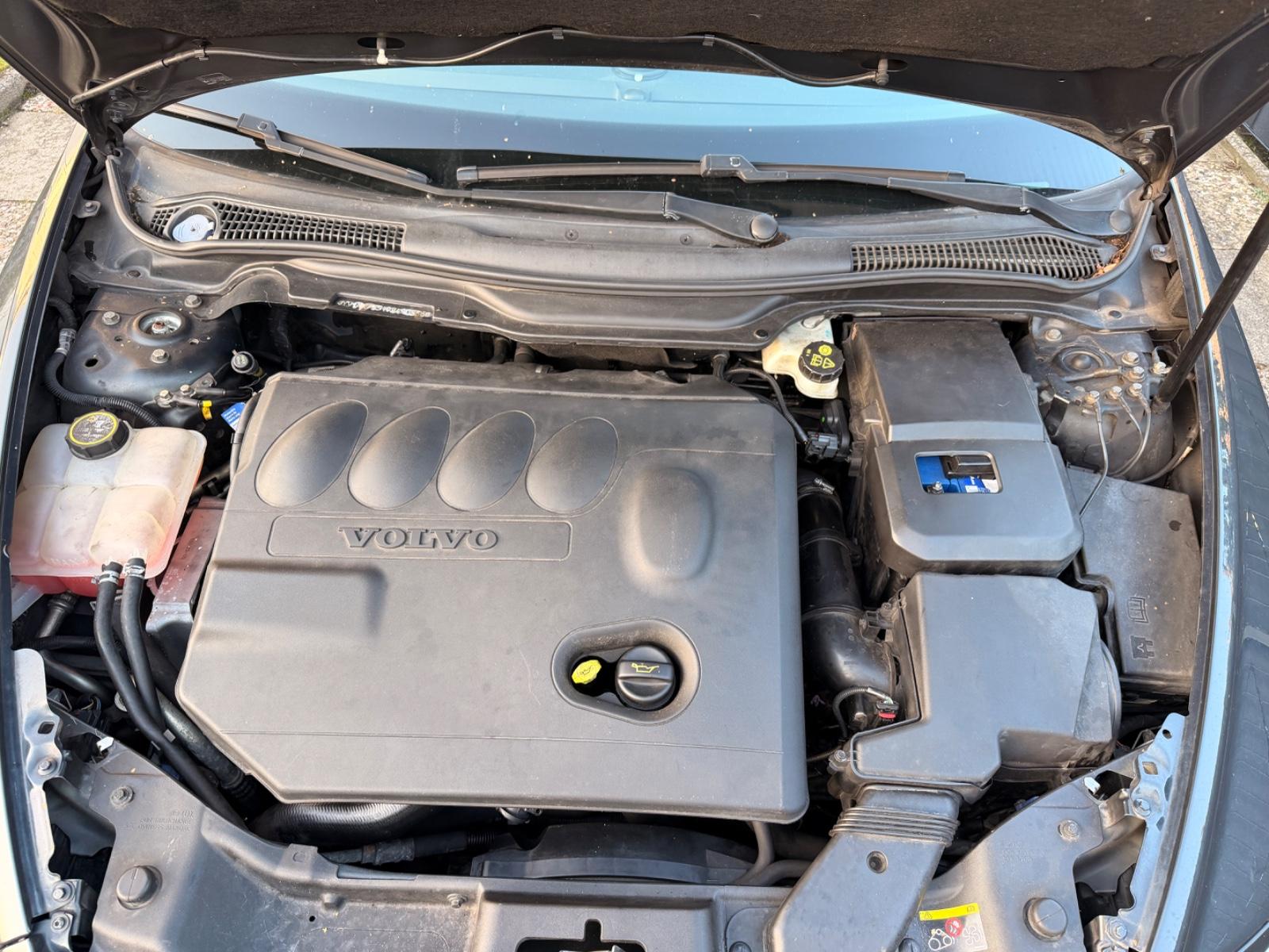 Volvo V50 2009 — engine 1.998 cm³, 136 HP (100kW)