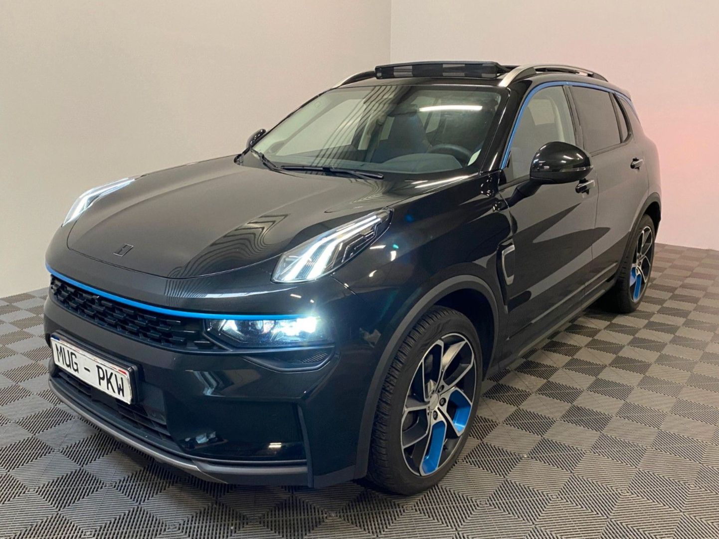 Lynk & Co 01