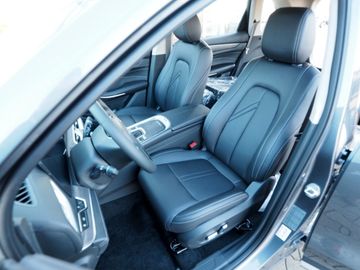 Bild 13 DFSK Fengon 600 Panodach Kamera LED CarPlay