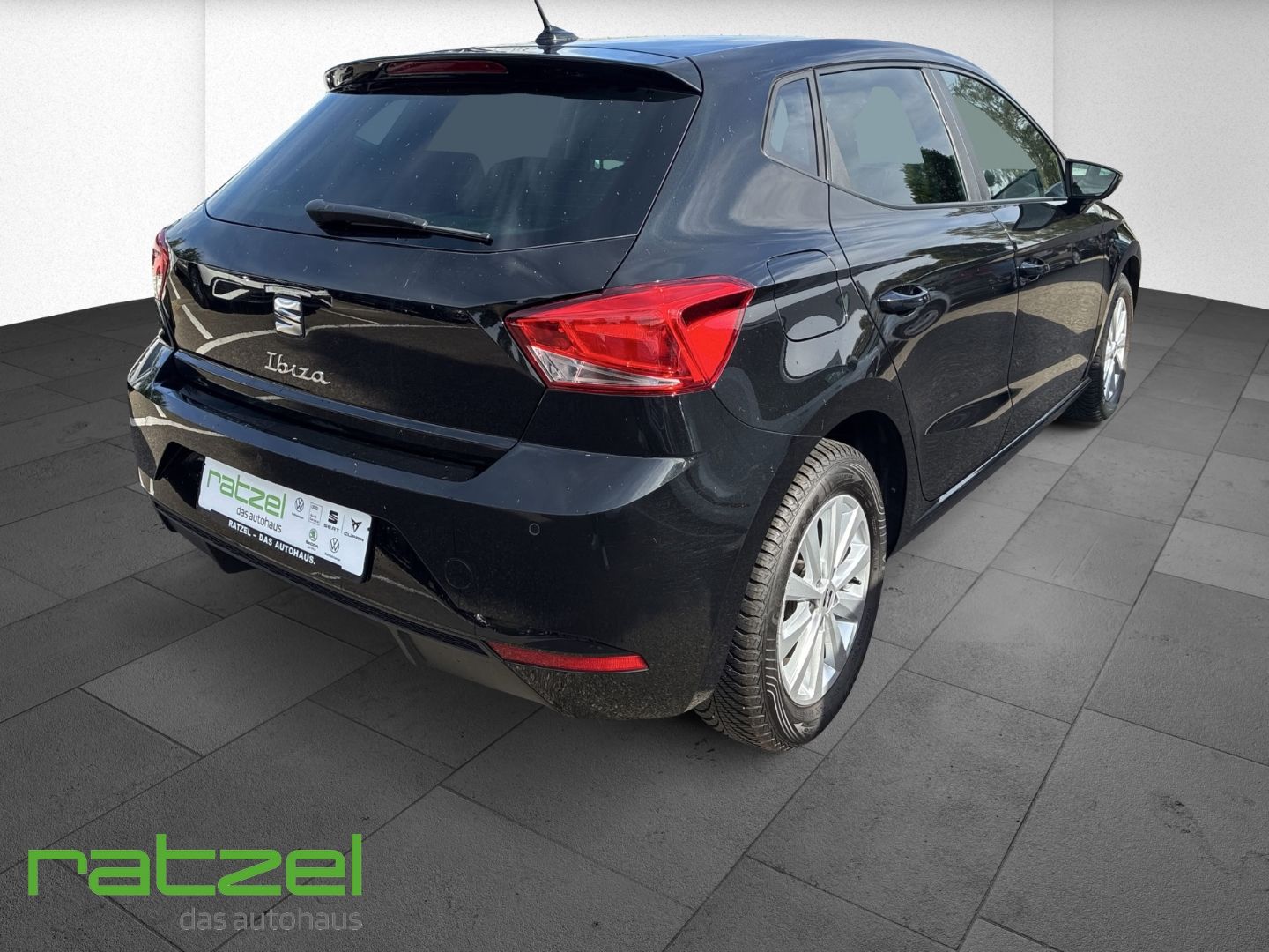 Fahrzeugabbildung SEAT Ibiza Style 1,0 TSI Navi Digitales Cockpit LED A