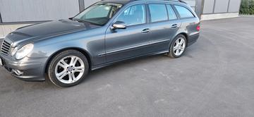 صورة 1 لـ 2009 Mercedes-BENZ E 280