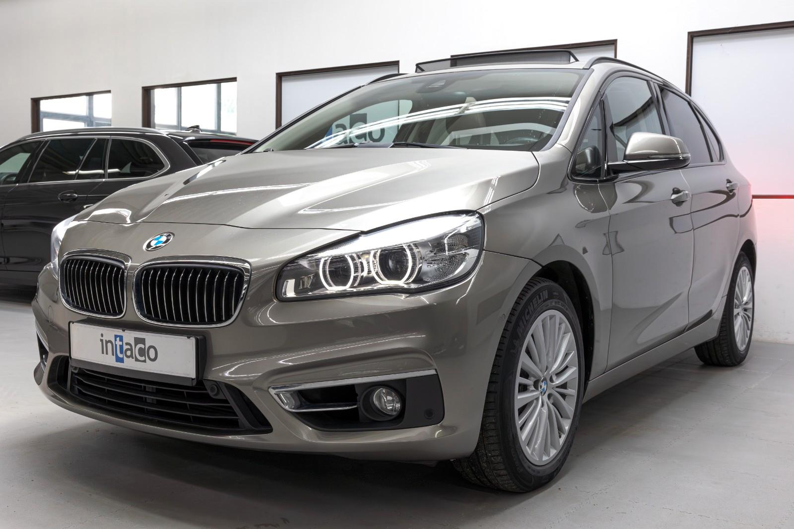 BMW 225ix Active Tourer LED Navi+ HUD Pano DA+ HiFi!