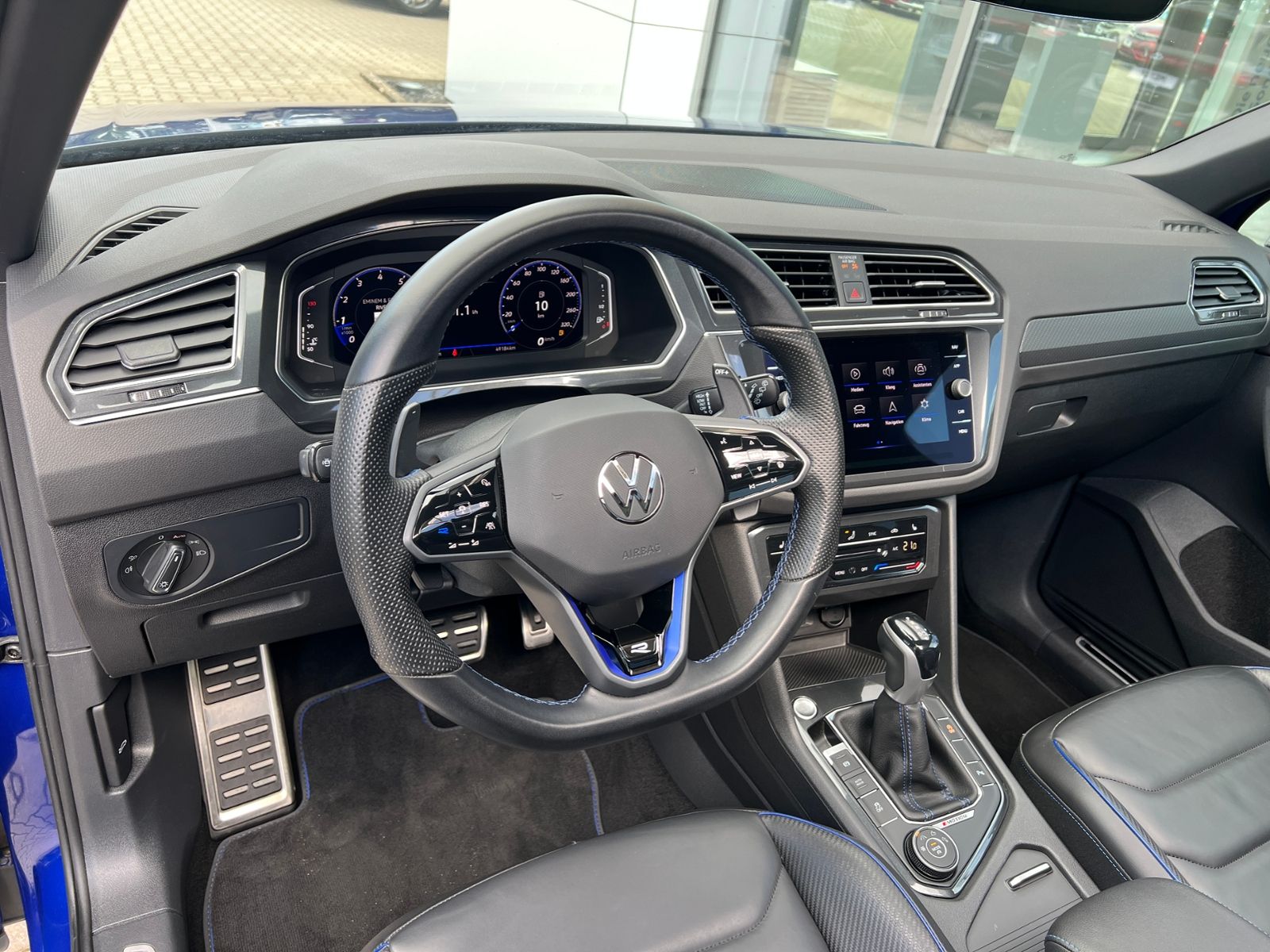 Fahrzeugabbildung Volkswagen Tiguan R 2.0 TSI DSG 4MOTION *Akrapovic,Leder,Pa