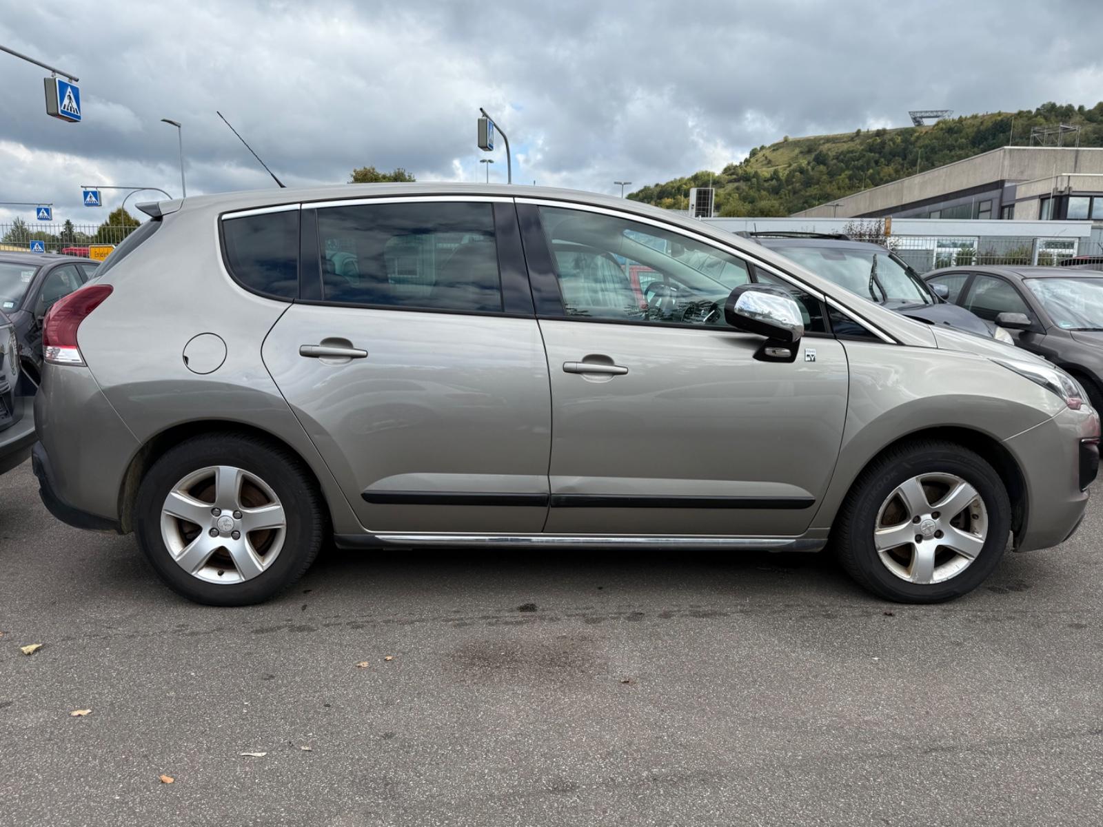 Peugeot 3008 Hybrid4 CO2 optimiert