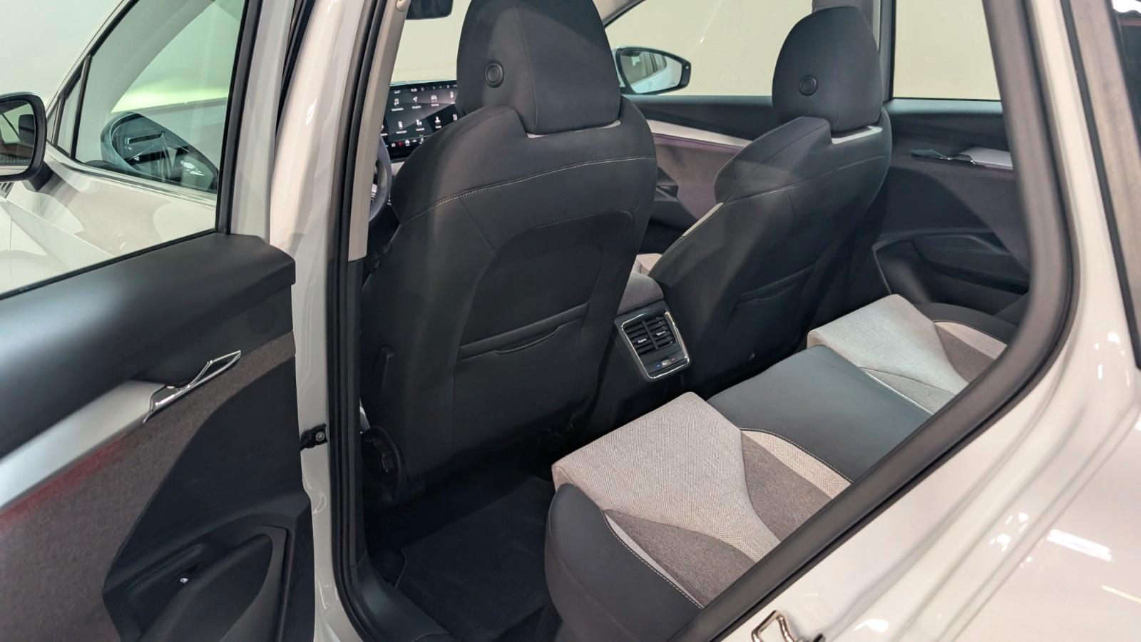 Skoda Enyaq 80 Lodge ACC*LANE*SIDE*KAM*W-PUMPE*19"
