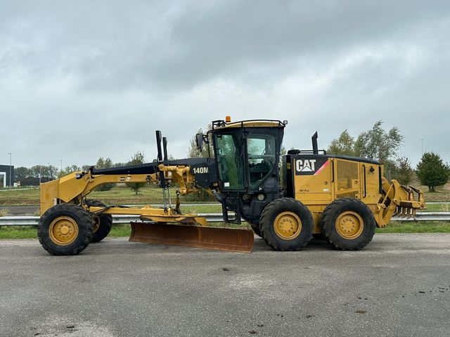 CAT 140M