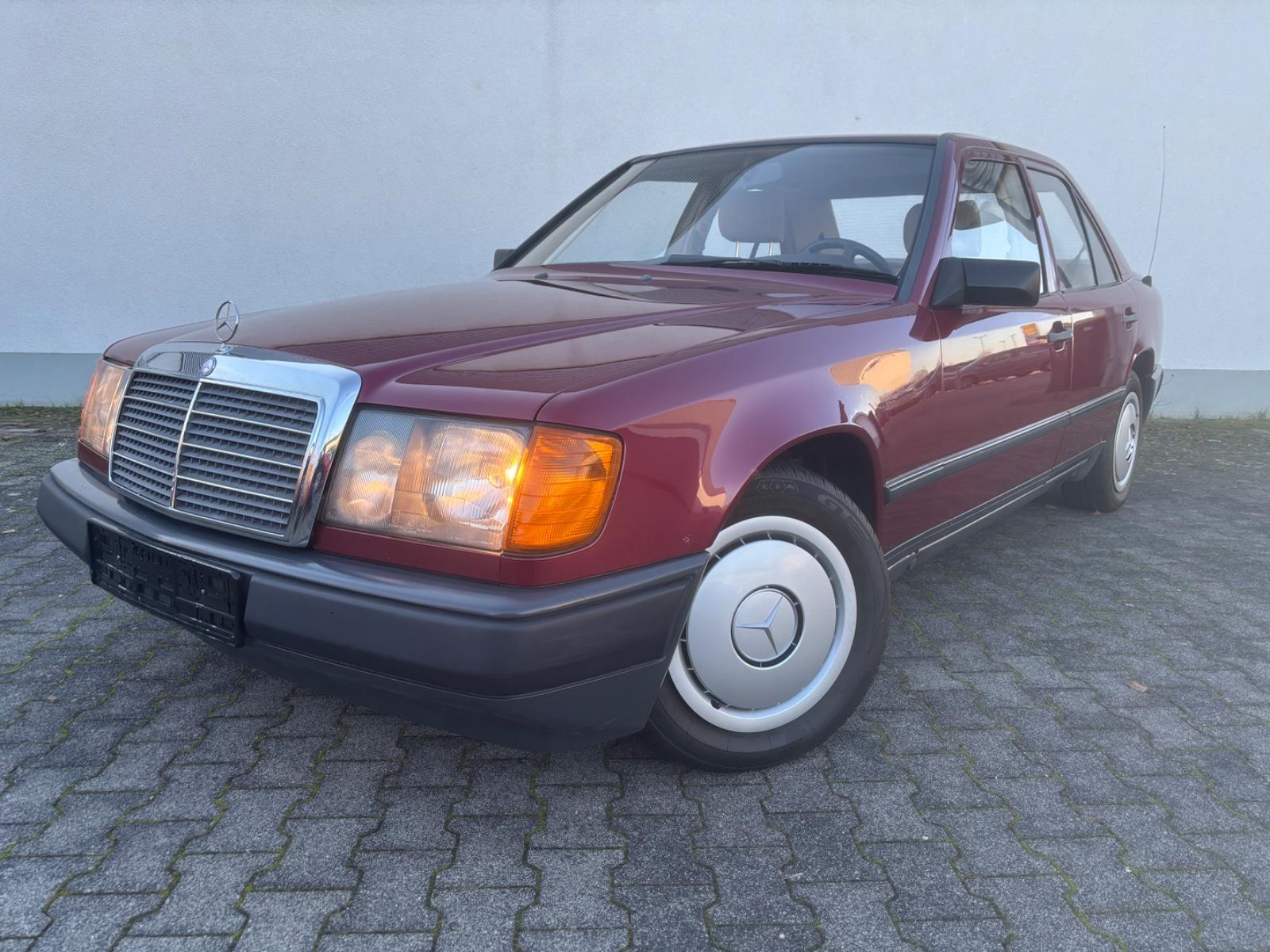 Mercedes-Benz 200 77 KW+4-GANG+MOPF1+H-KENNZEICHEN+1.HAND !!!