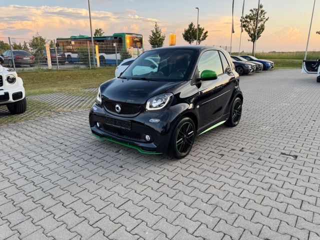 Smart ForTwo coupé+el.drive+Brabus+JBL+Kamera+Sitzheiz