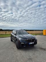 BMW X5 M50 M50i - Pano - Laser - Massage - BMW X5 M50 mit Benzin-Antrieb: Automatik