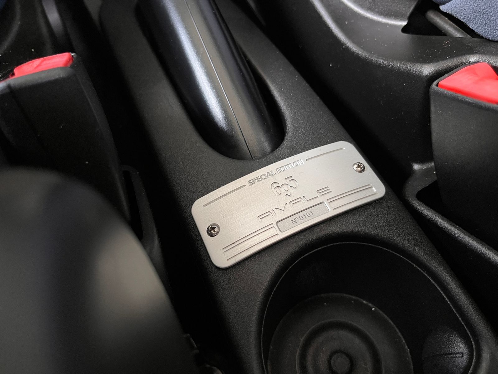 Fahrzeugabbildung Abarth 695C Rivale  Automatik XENON LEDER ALU