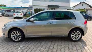 Volkswagen Golf - 2