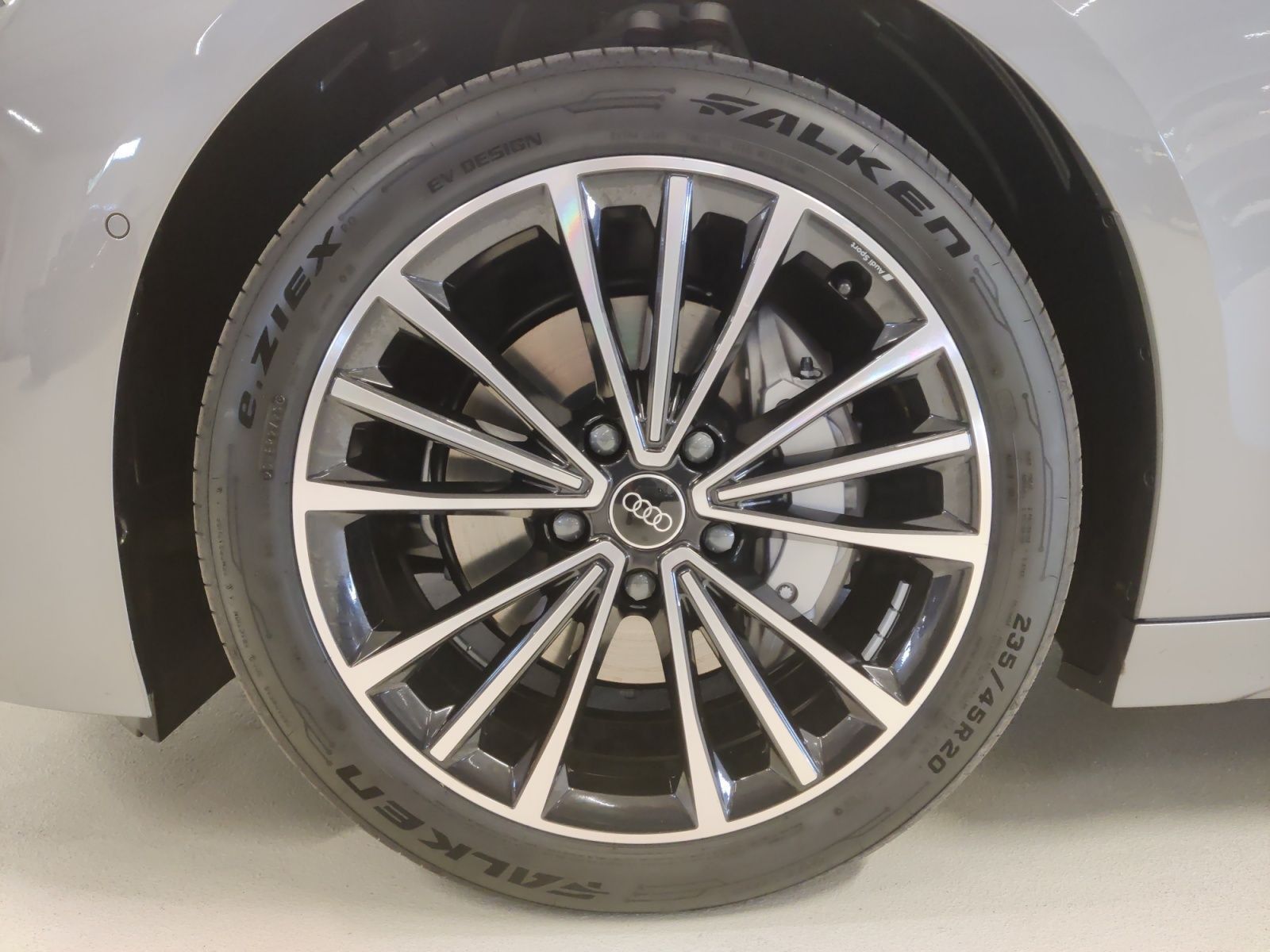 A6 Avant e-tron quattro 315 kW