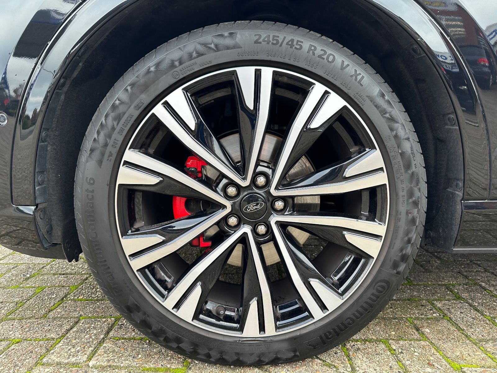 Fahrzeugabbildung Ford Kuga 1.5 EB ST Line X Pano/Matrix/HUD/B&O