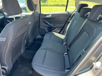 Ford Focus - 10