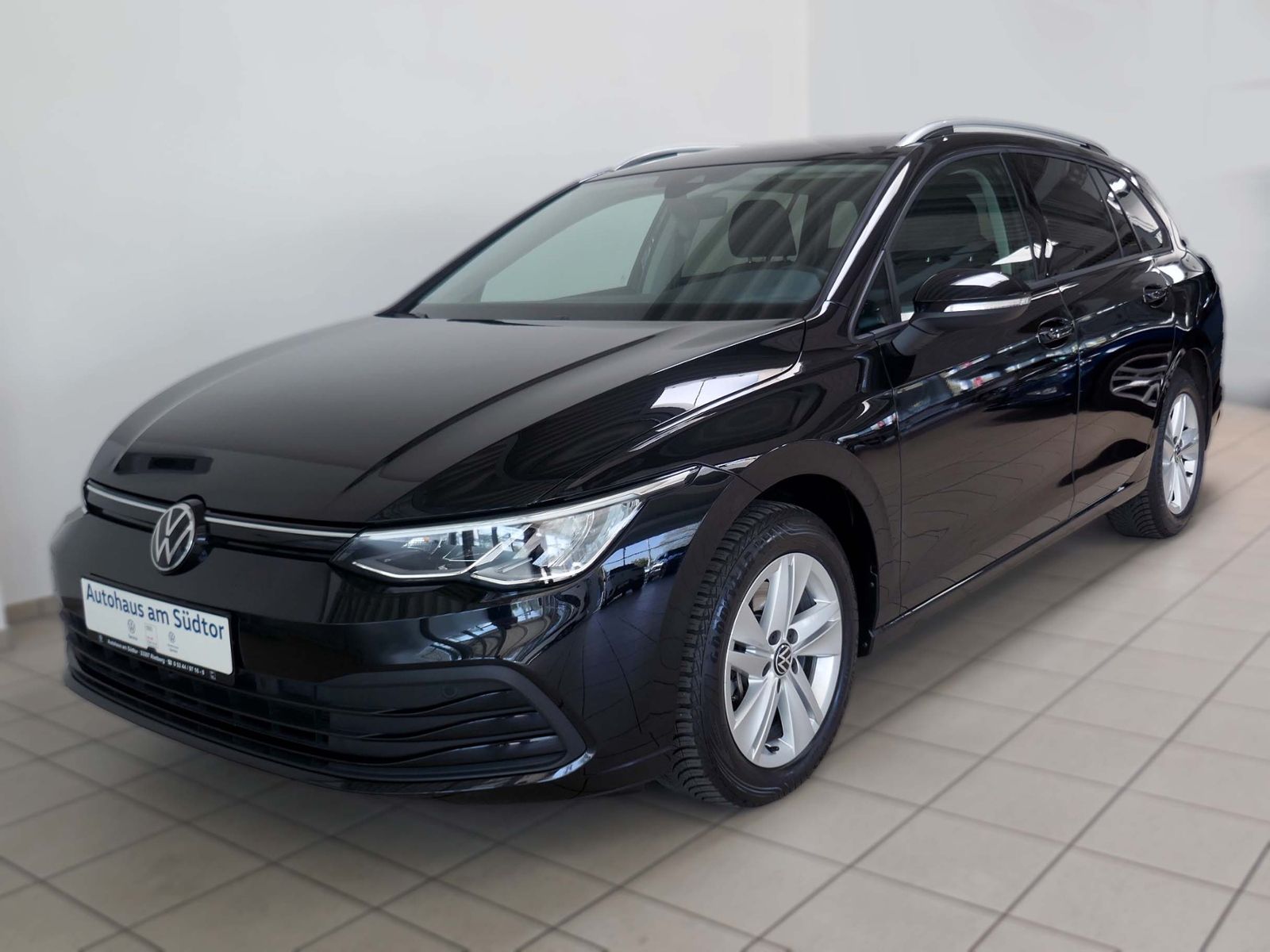 Fahrzeugabbildung Volkswagen Golf VIII Variant Life 2.0 TDI DSG | LED RFK ACC
