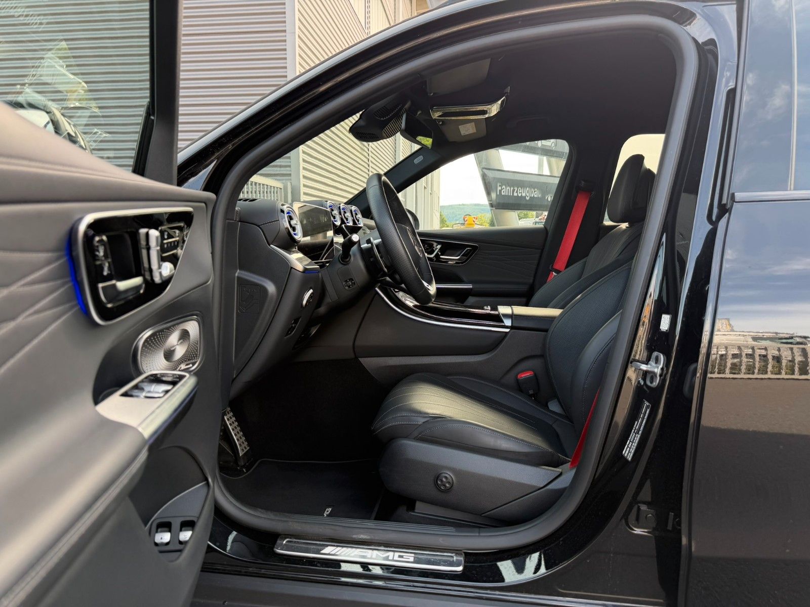 Fahrzeugabbildung Mercedes-Benz GLC 63 SE Drivers+Aero+Burm+Distr+360°+S-Klima