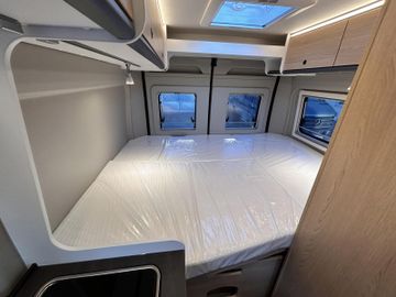 Sunlight Cliff X 600 Dieselhzg. LED SOLAR Safety+ACC NAVI