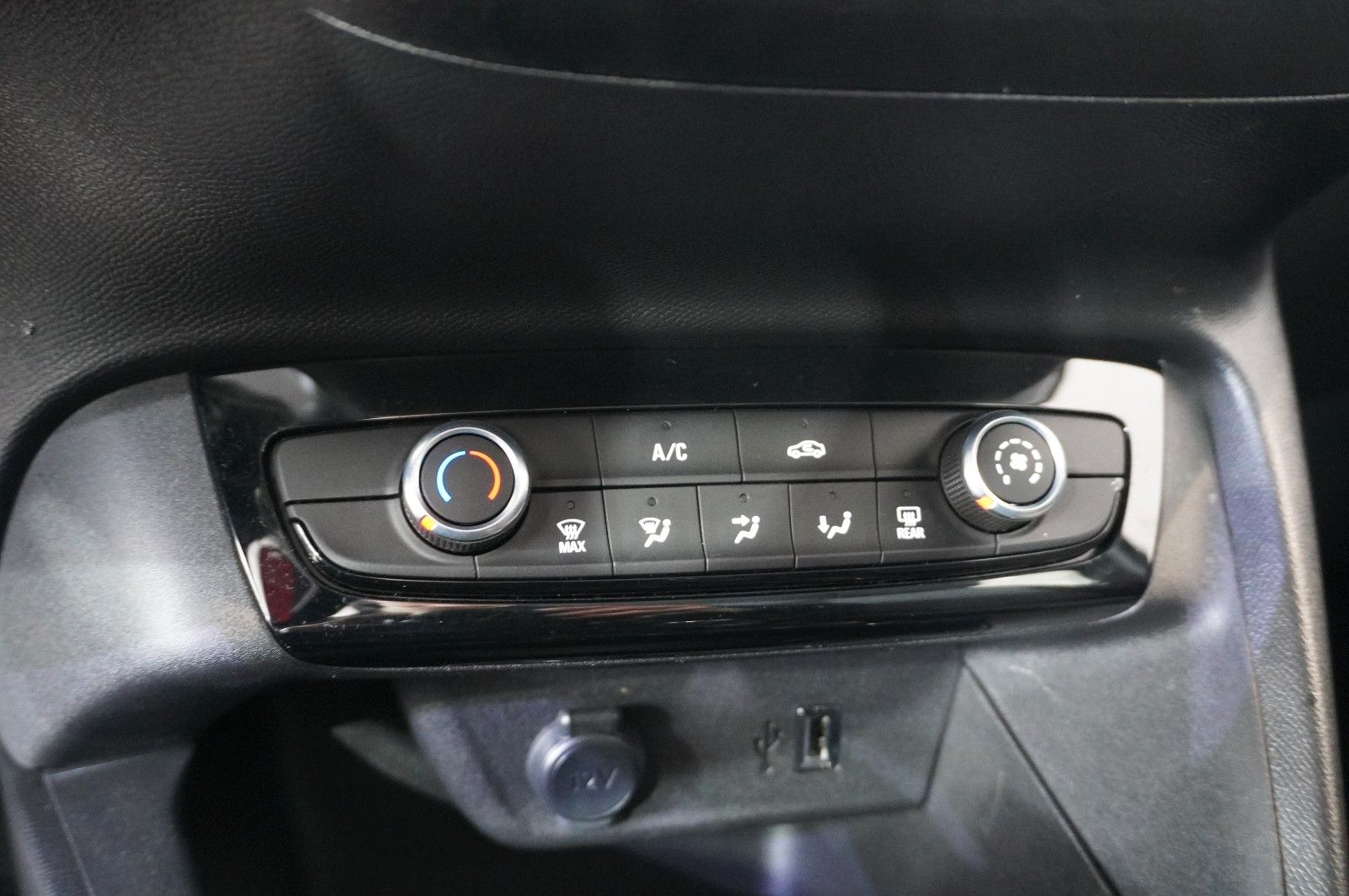 Fahrzeugabbildung Opel Corsa F 1.2 EDITION NAVI/KAMERA/TEMP./PDC/DAB+