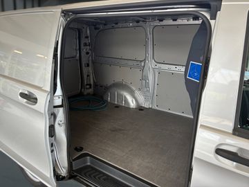 Mercedes eVito - 12