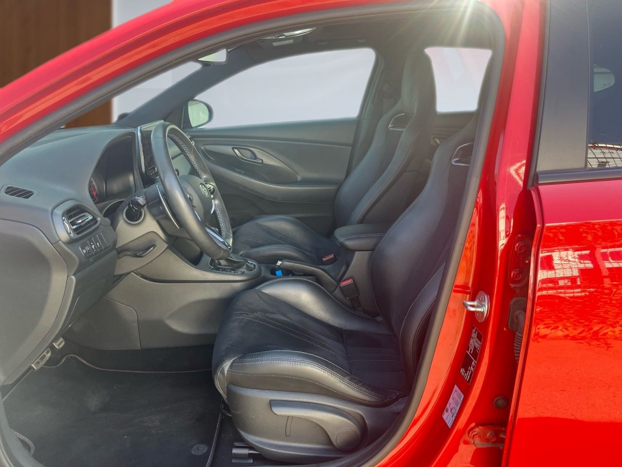 Fahrzeugabbildung Hyundai i30N PERF. FASTBACK PANO*abn.AHK*SP.SITZ*LHZ*SHZ