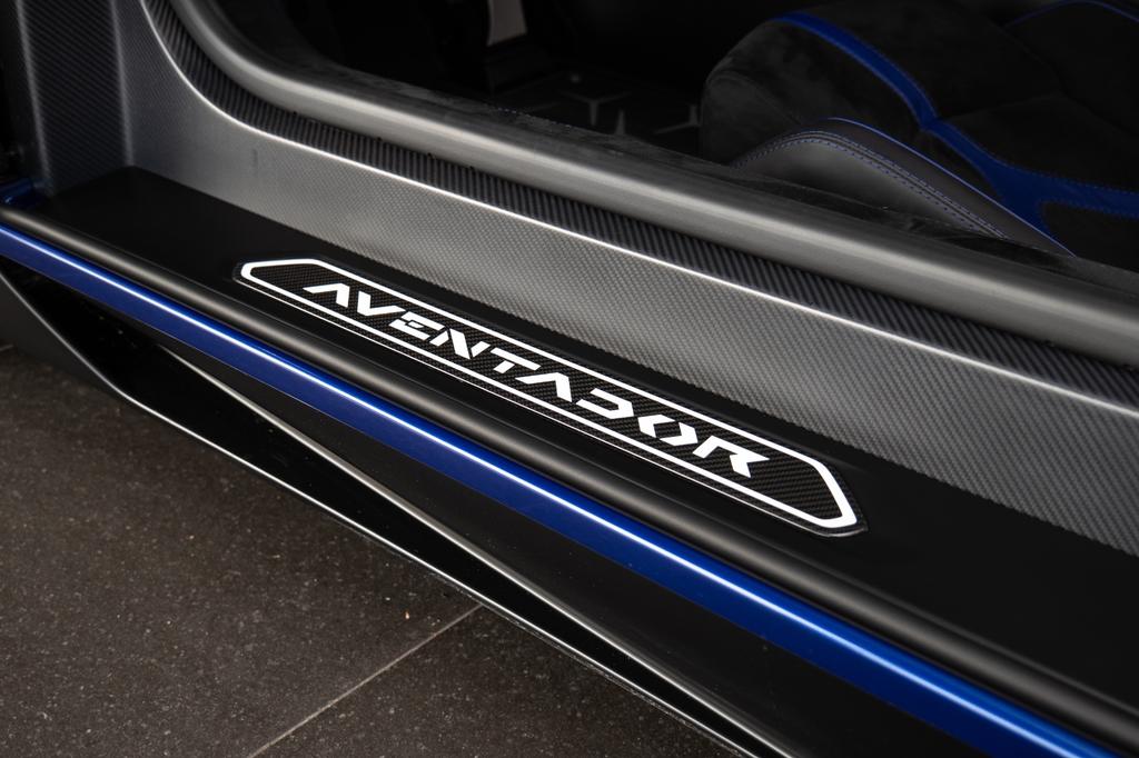 Lamborghini Aventador