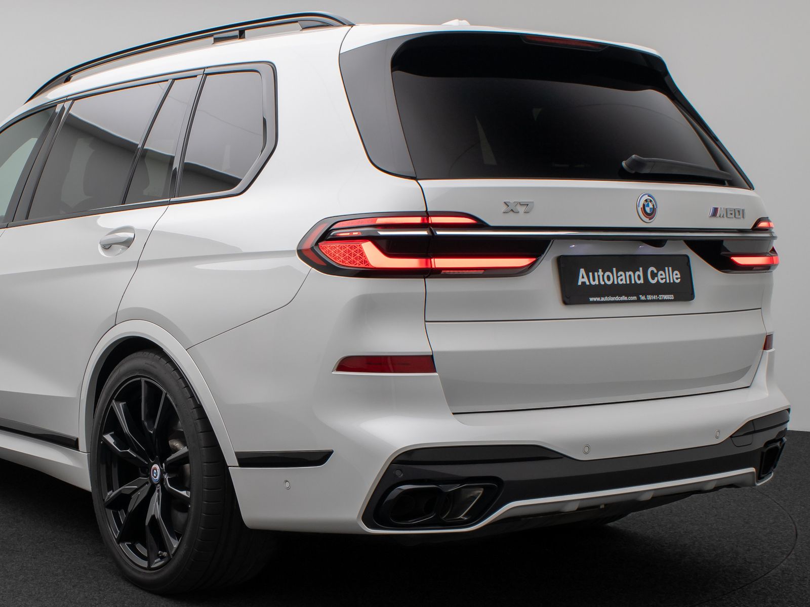 Fahrzeugabbildung BMW X7 M60i xD B&W Panorama HUD 360° Individual 22"