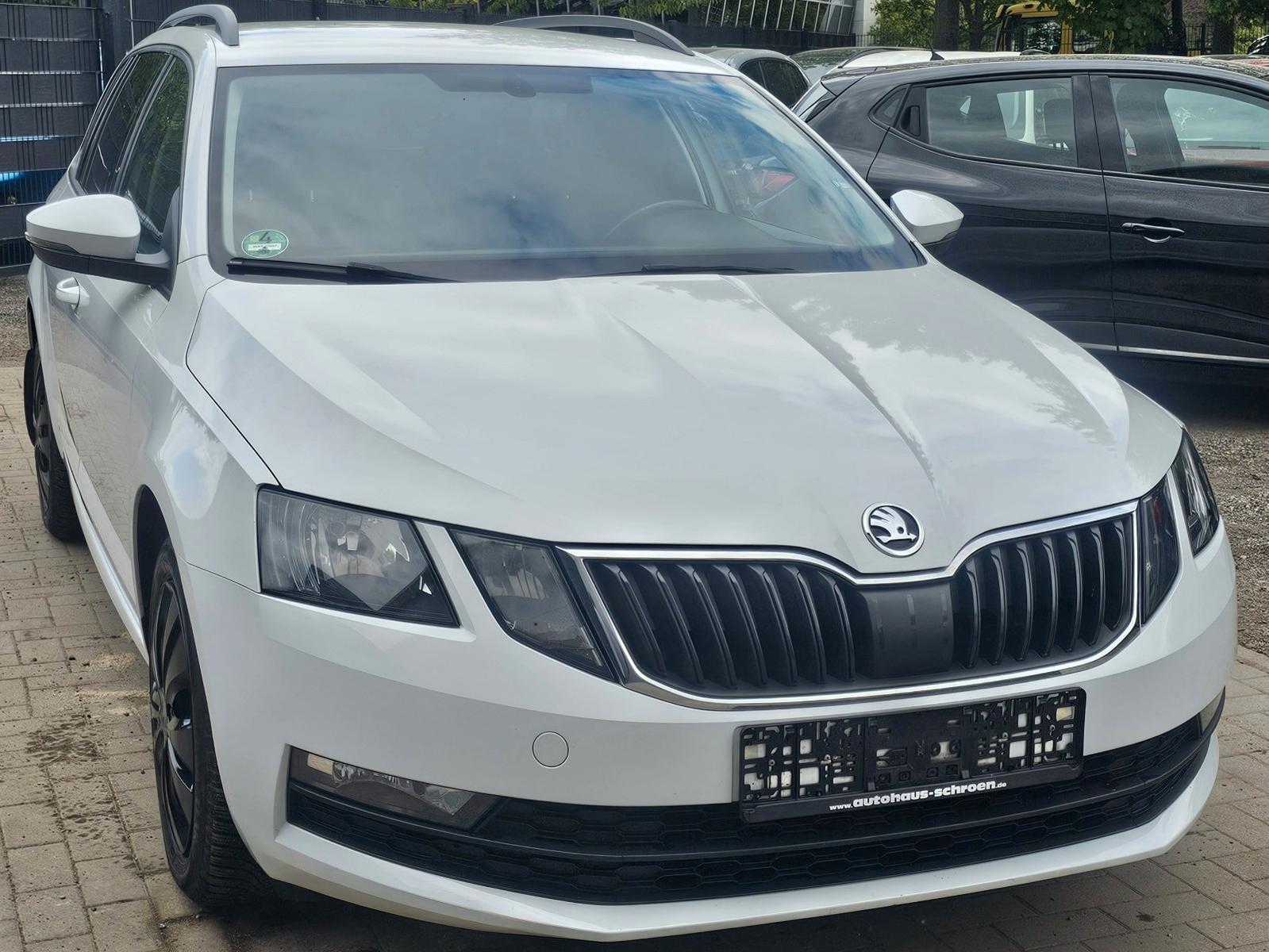 Skoda Octavia Combi Ambition*2 KLIMAZ.*DSG*BC*AHK*NAVI