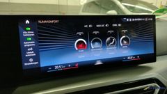 Fahrzeugabbildung BMW 320d xDrive Touring Navi LED SiHz PDC Tempo DAB