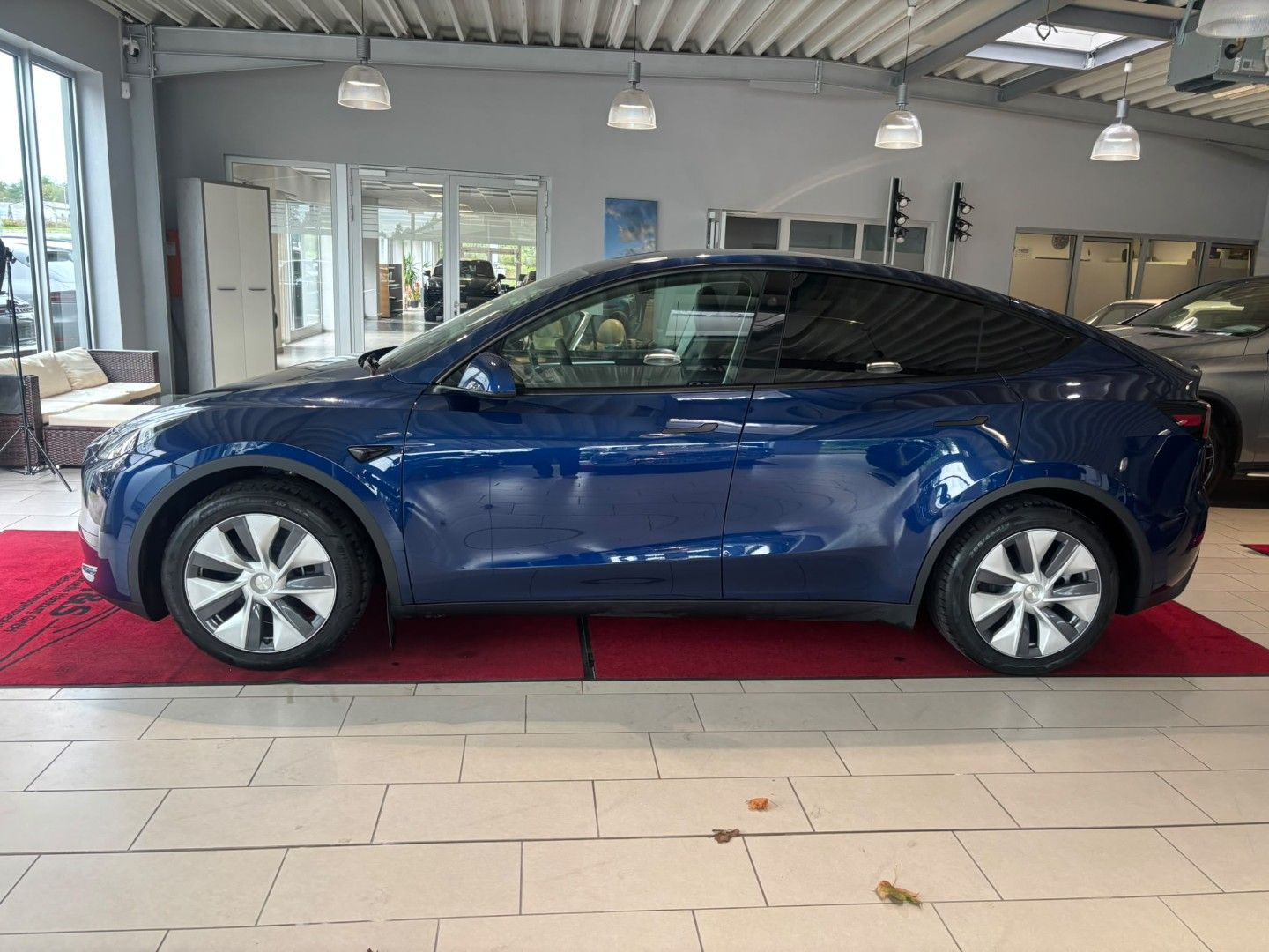 Tesla Model Y RWD foto 2