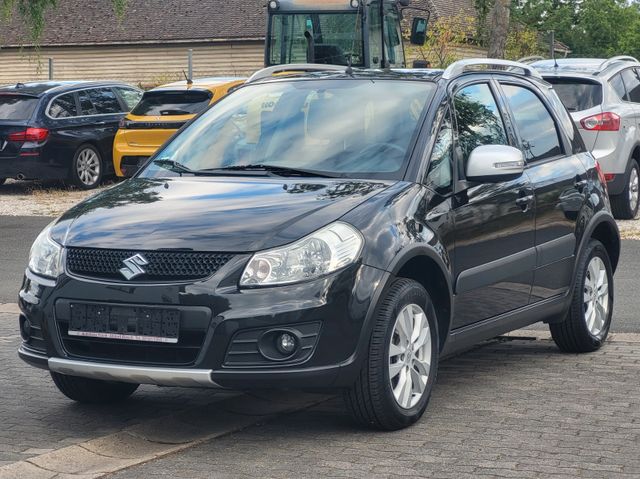 Suzuki SX4 Classic Style 4X4 Navi Neu Tüv