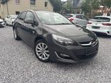 Opel Astra J Lim. 5-trg. Active*Winterpaket*PDC* - Opel Astra: Active