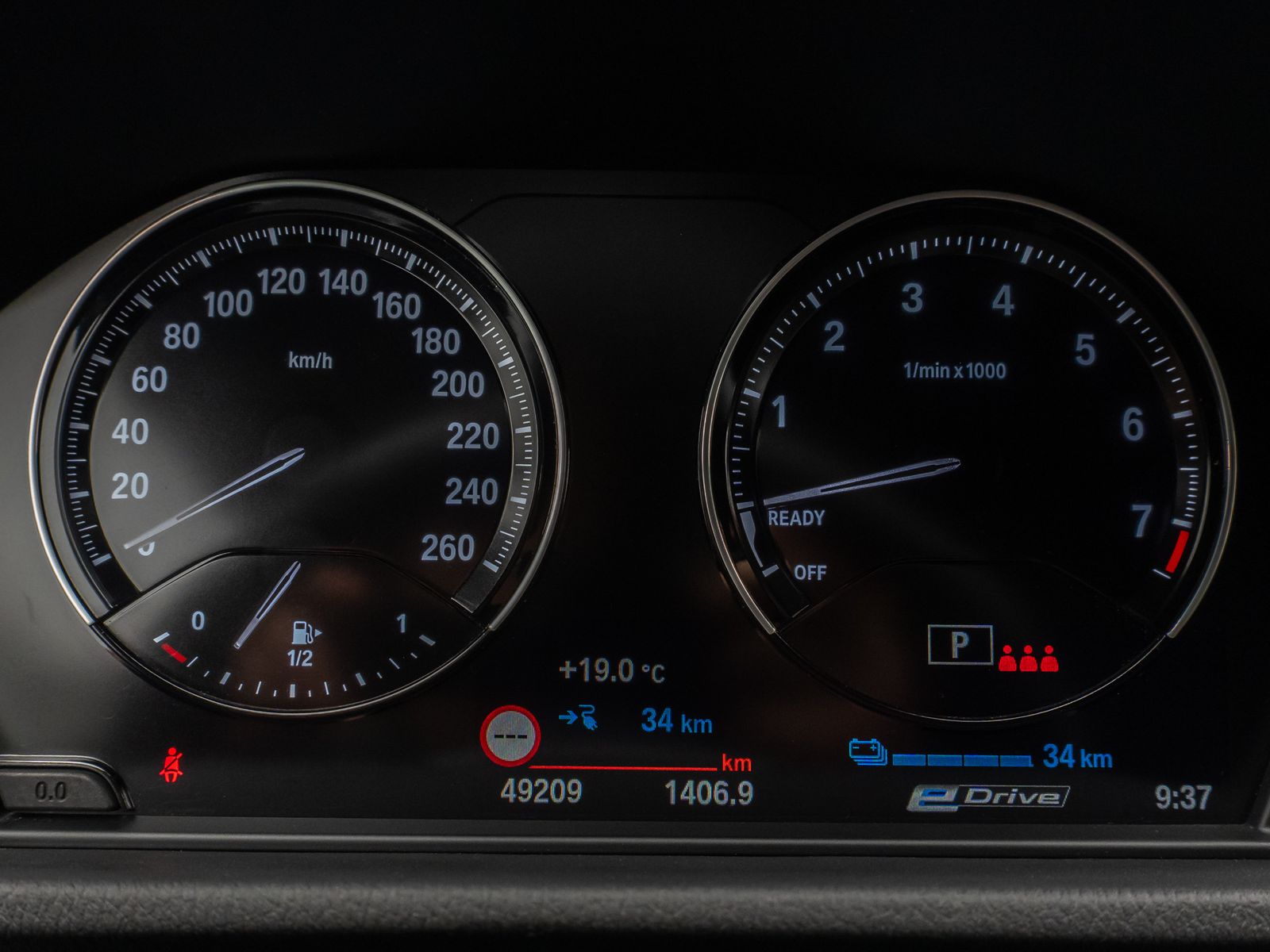 Fahrzeugabbildung BMW X2 xD25e Kamera DAB HiFi Navi Komfort Sport LED