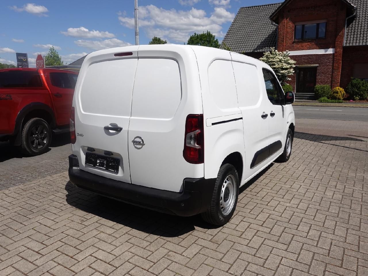 Fahrzeugabbildung Opel Combo Cargo 1,2 Edition
