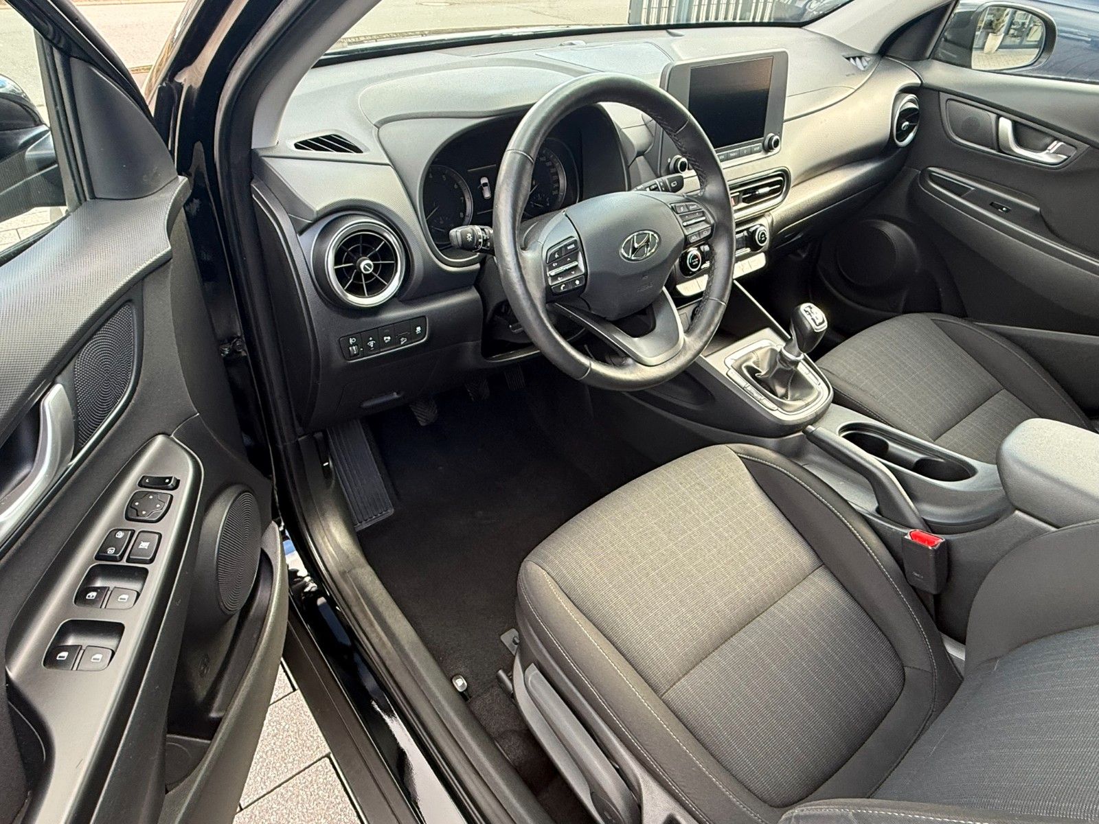 Fahrzeugabbildung Hyundai Kona Select Mild-Hybrid 2WD