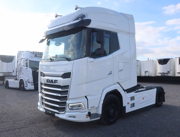 DAF XG+ 530 Intarder Navigation climă staționară LED